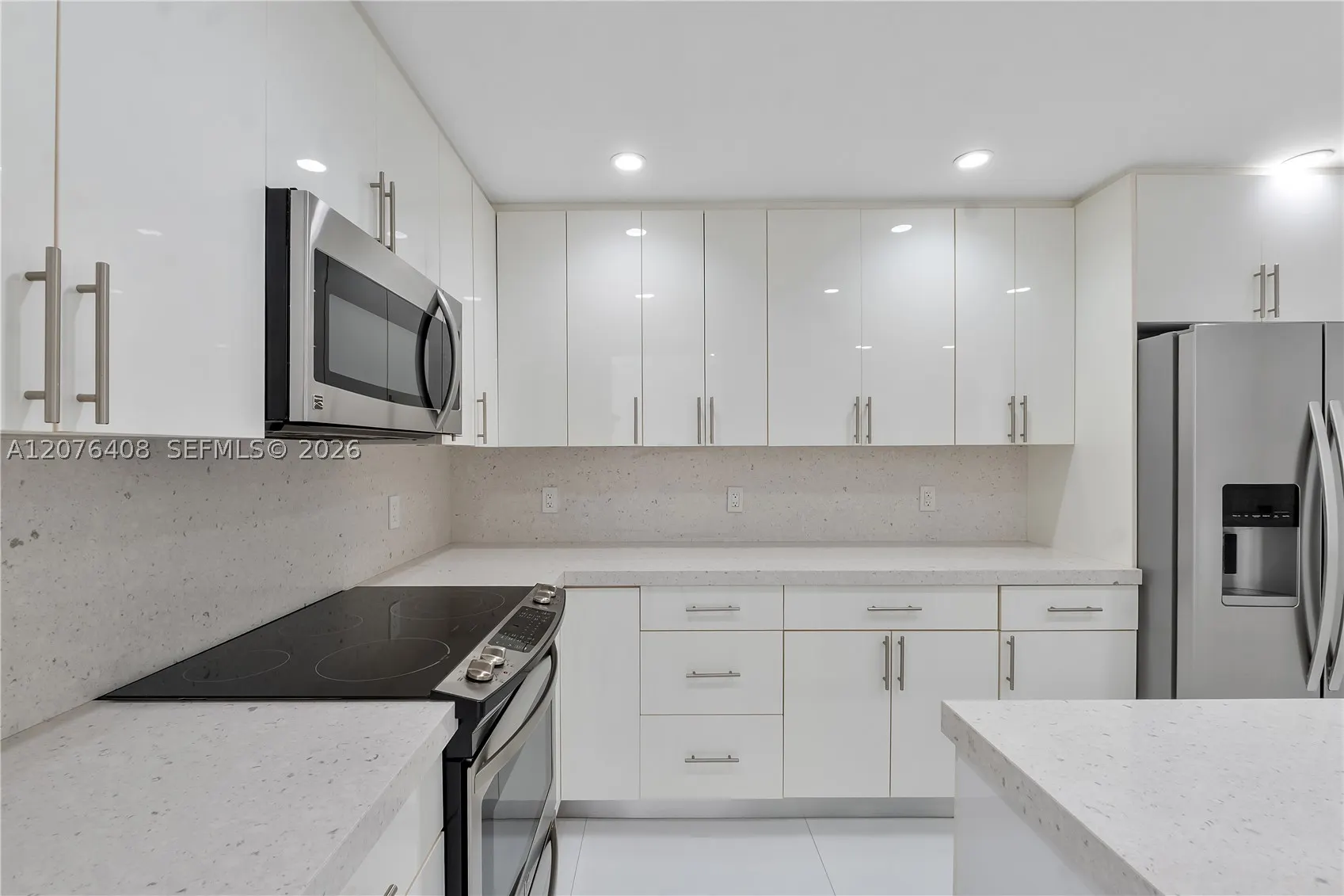90 Edgewater Dr #104