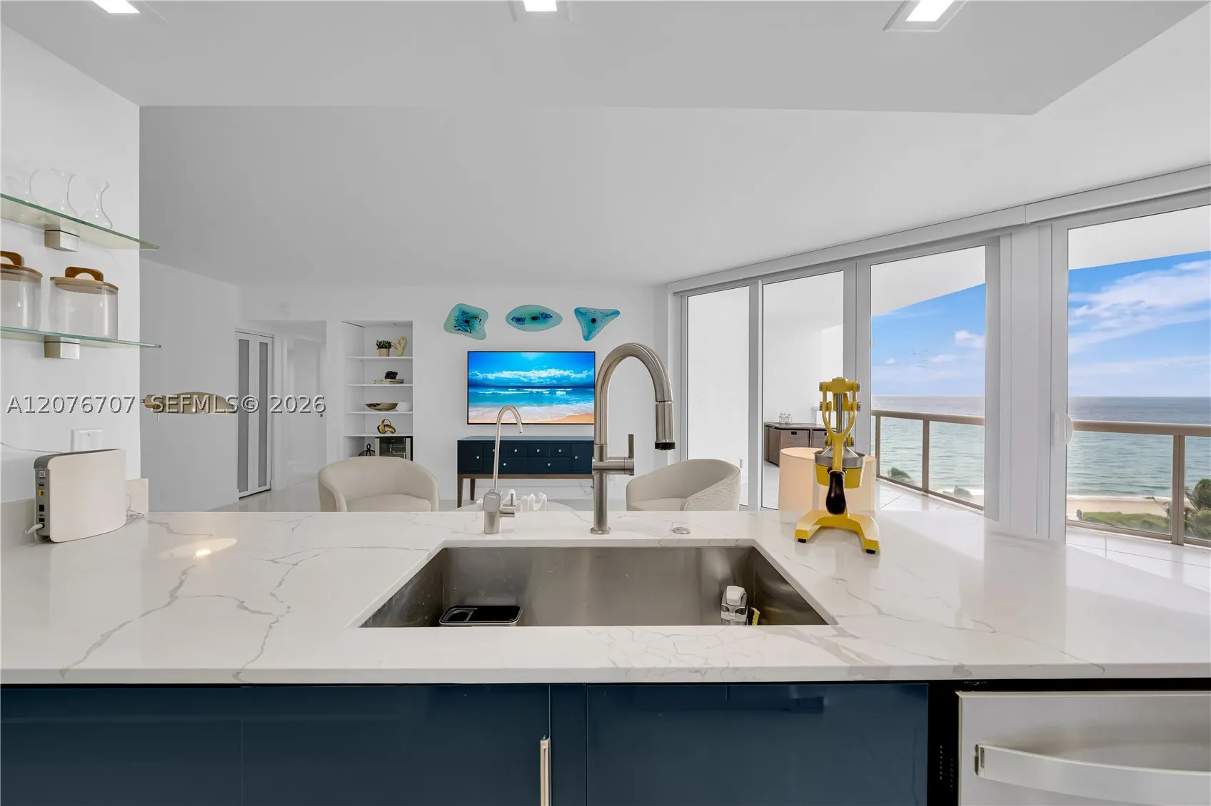 16425 Collins Ave #712