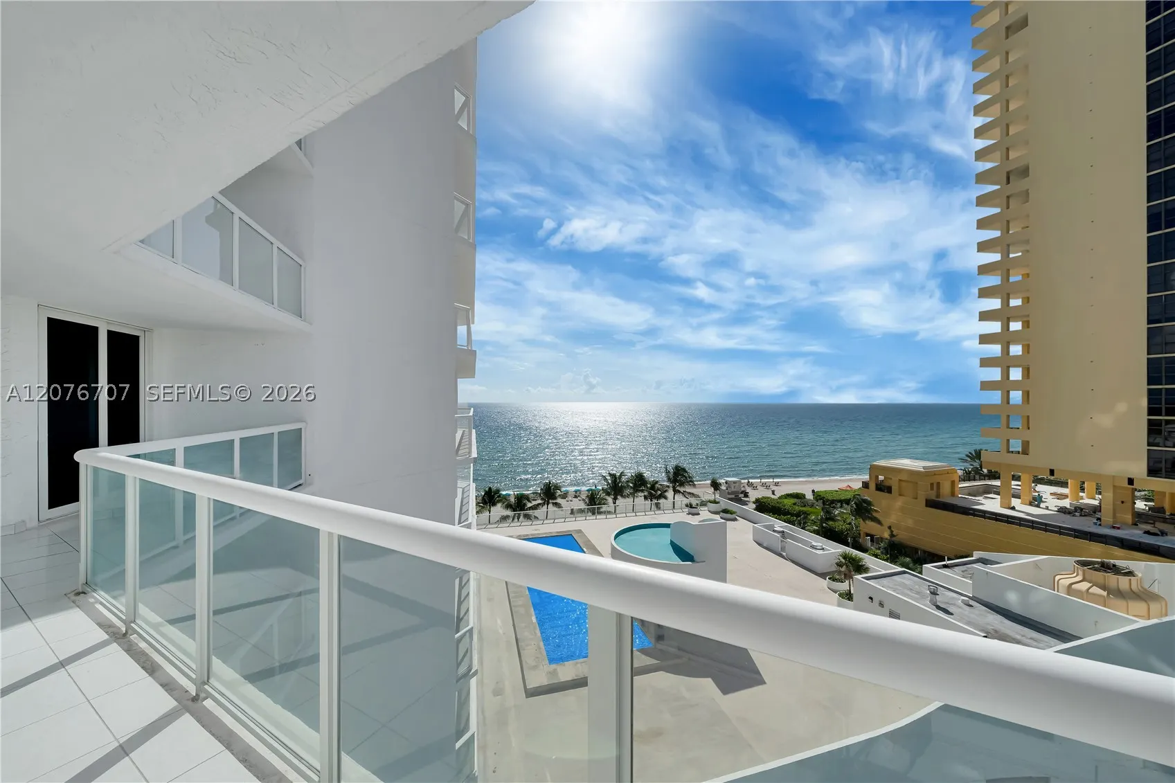 16425 Collins Ave #712