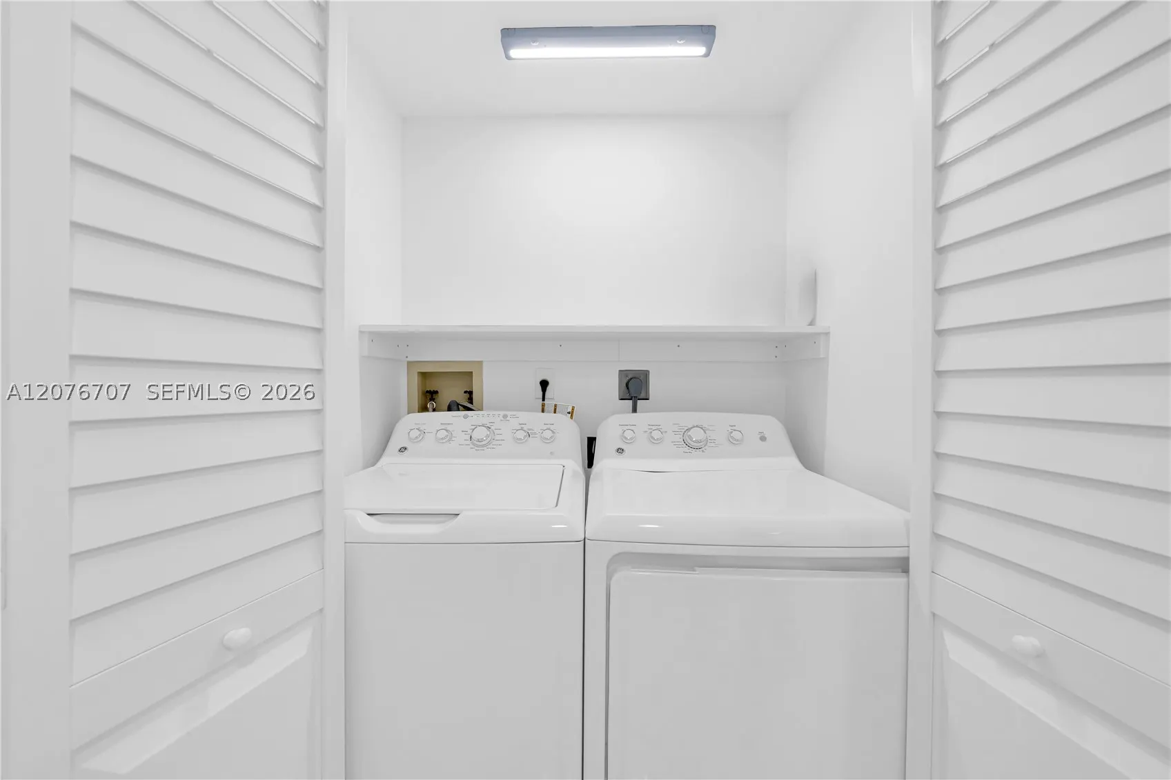 16425 Collins Ave #712