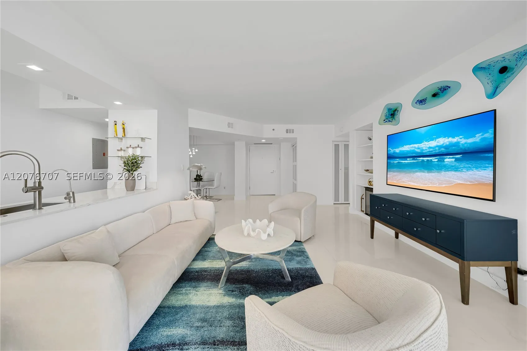 16425 Collins Ave #712