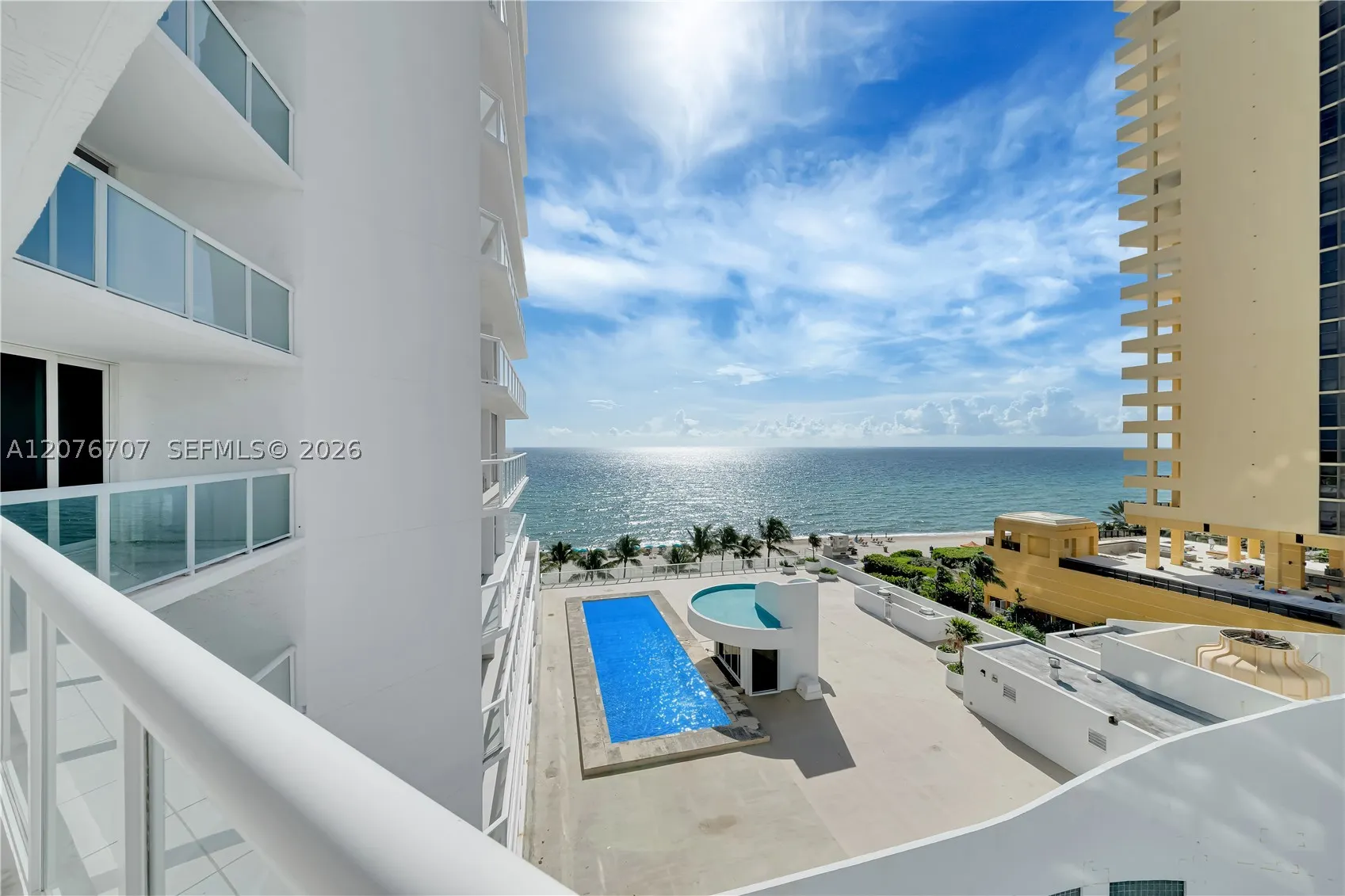 16425 Collins Ave #712