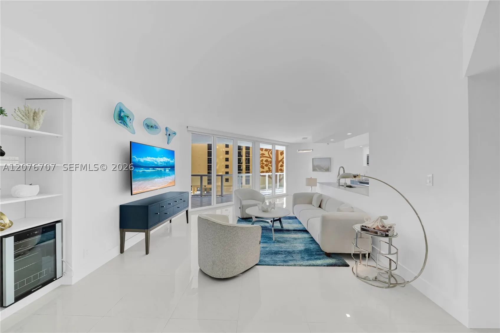 16425 Collins Ave #712