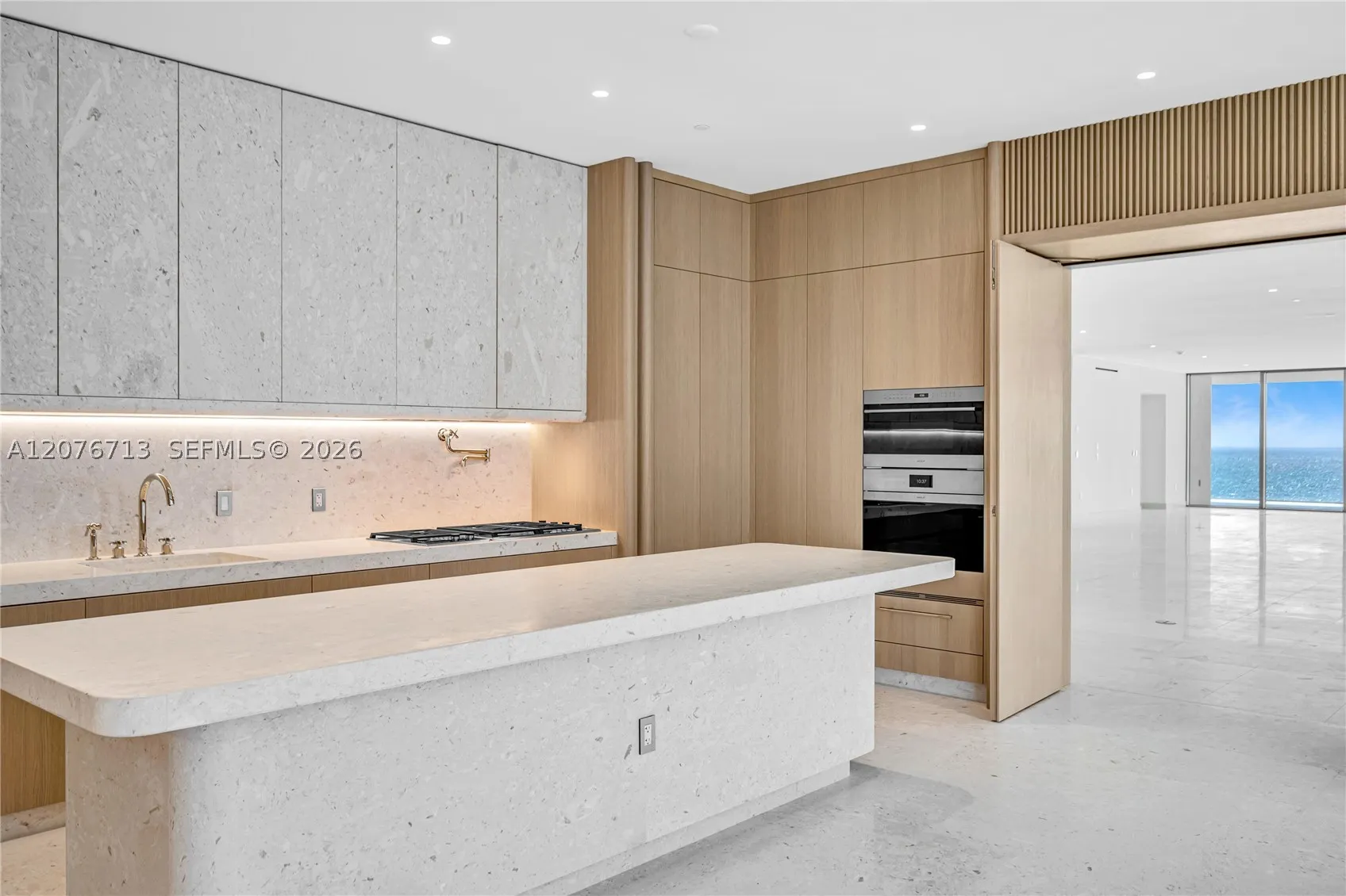 9165 Collins Ave #701