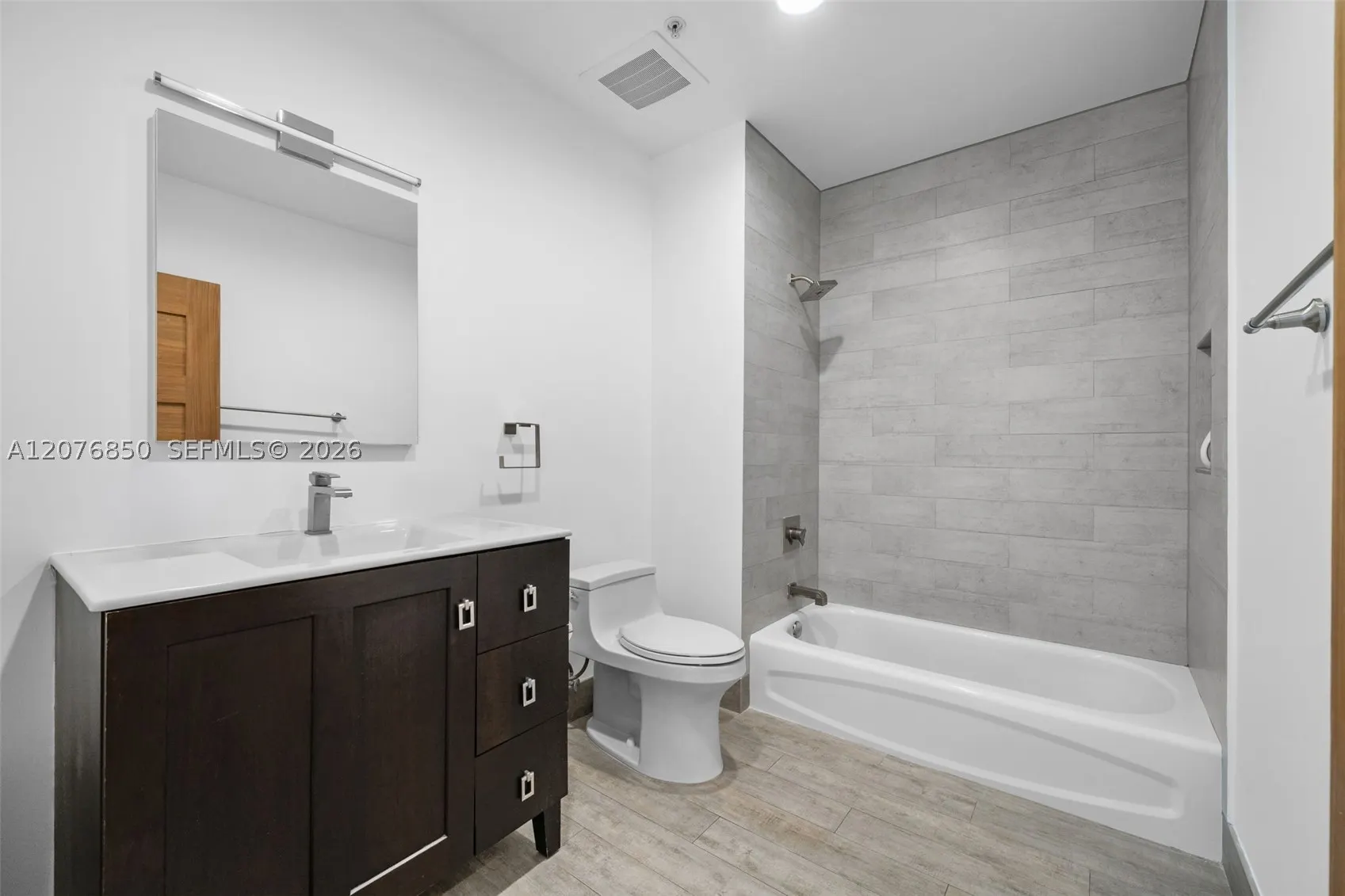 10 Aragon Ave #1602