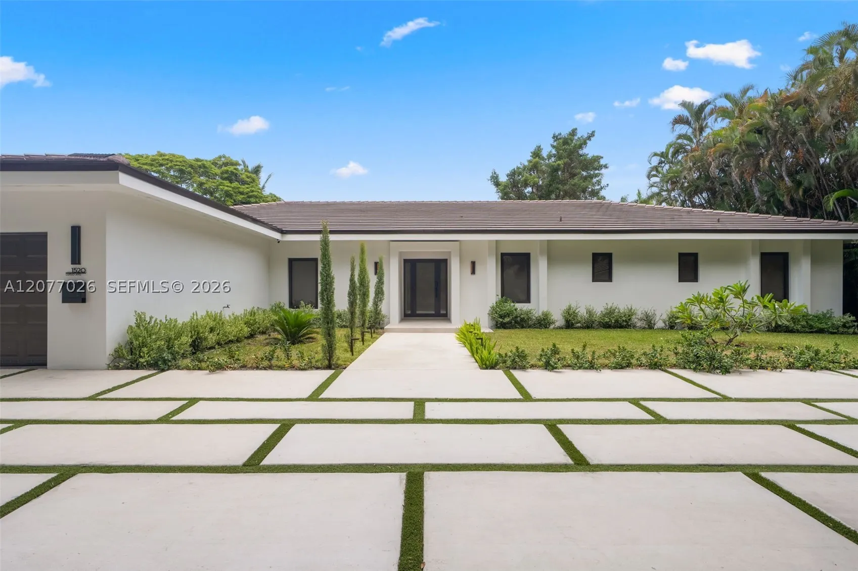 1520 Lugo Ave