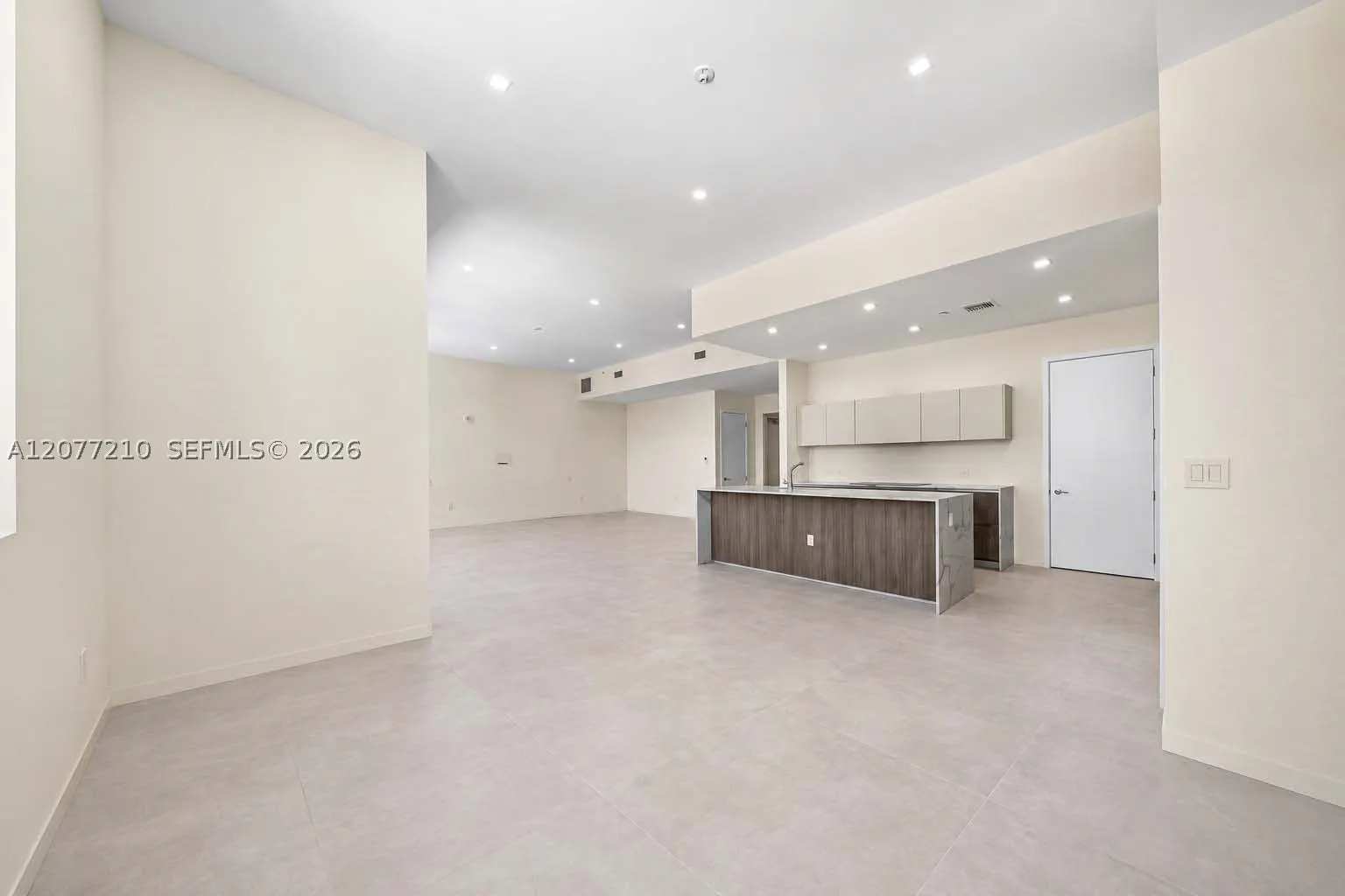 275 Giralda Ave #6A