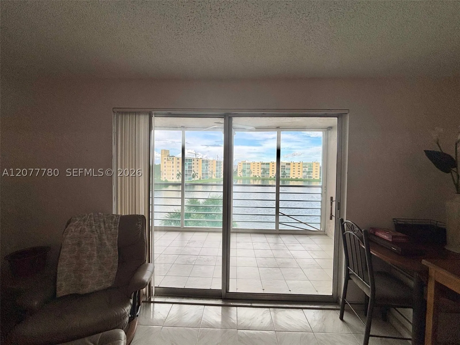 141 SE 3rd Ave #402