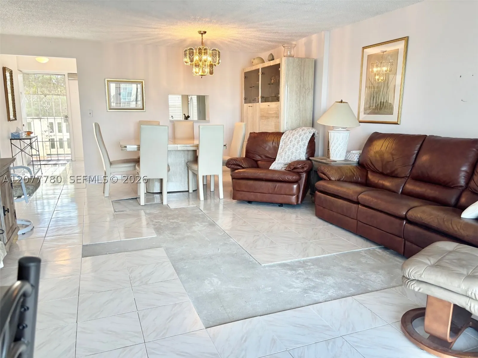 141 SE 3rd Ave #402