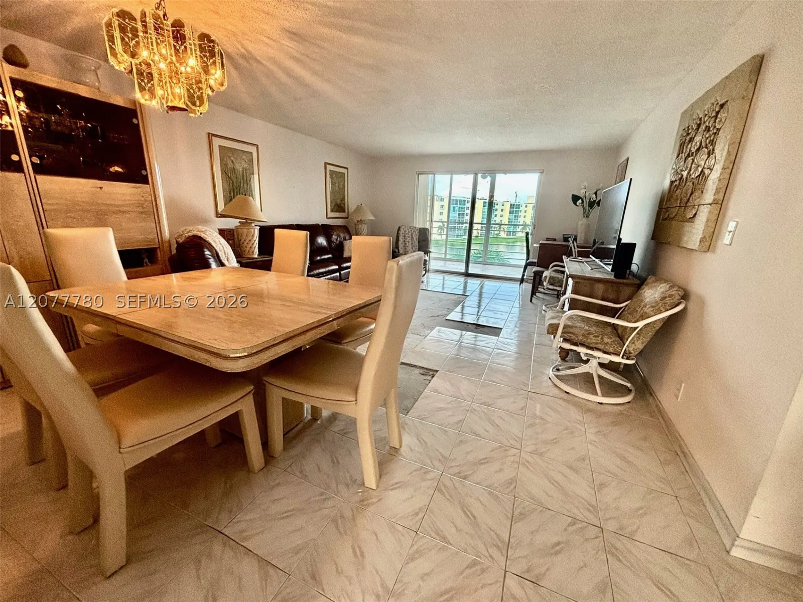141 SE 3rd Ave #402