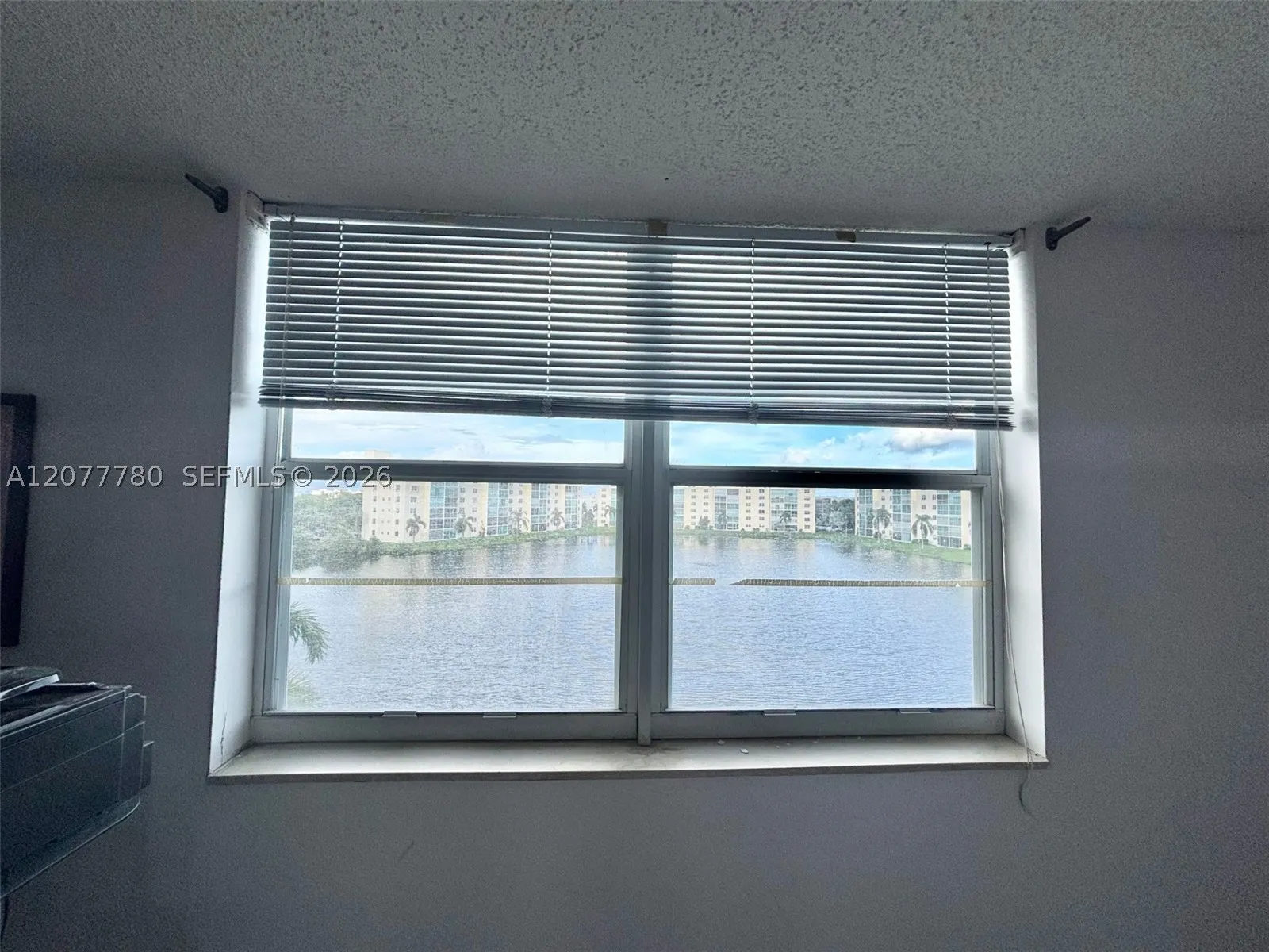 141 SE 3rd Ave #402