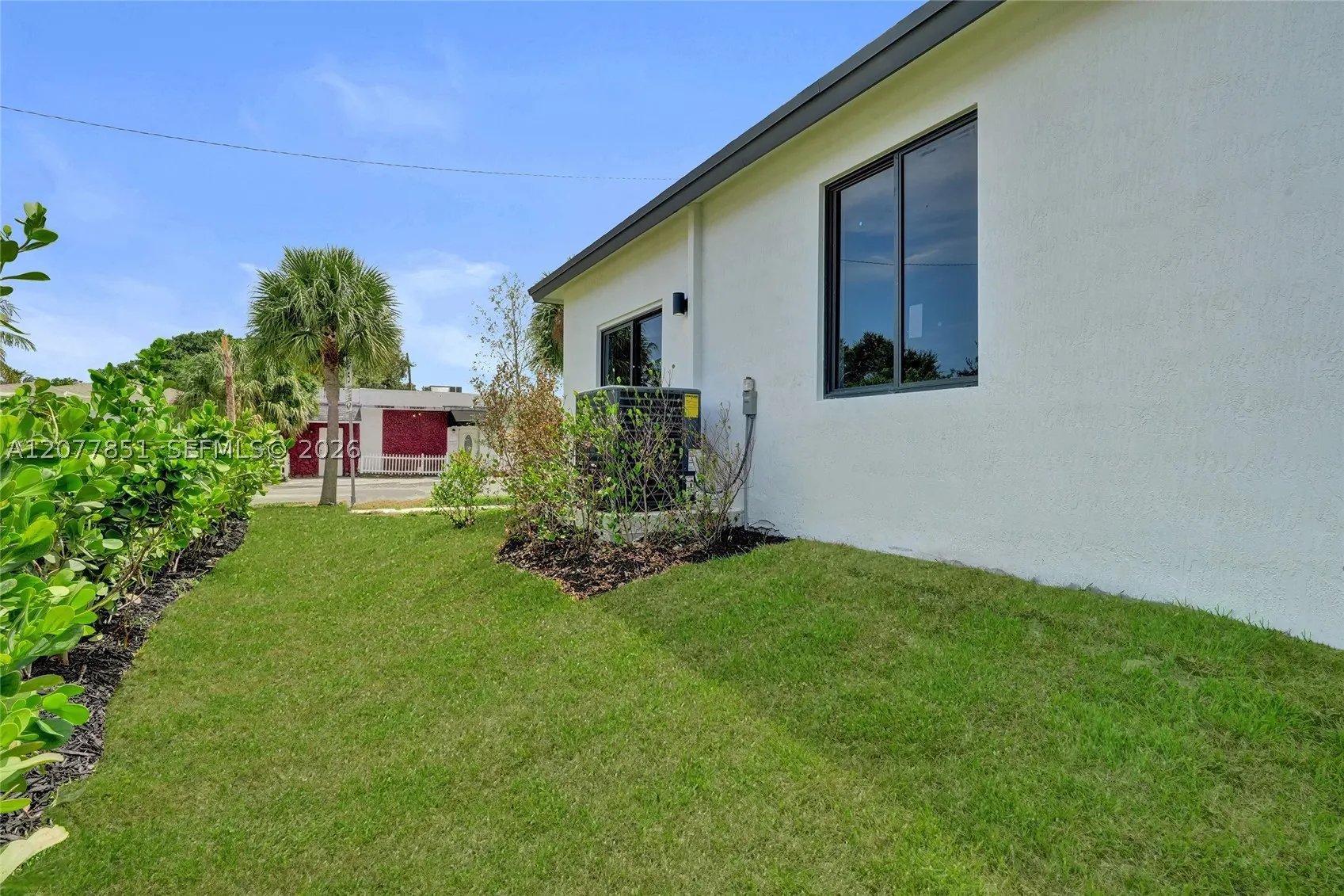 599 SW 12th Ave