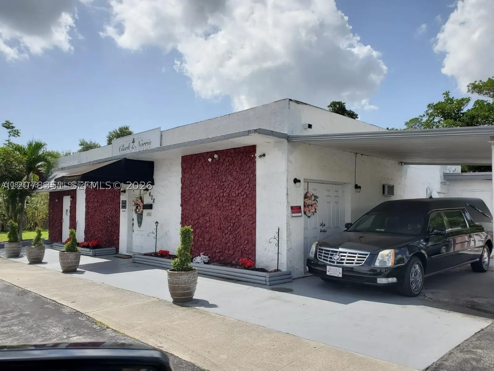 608 SW 12th Ave
