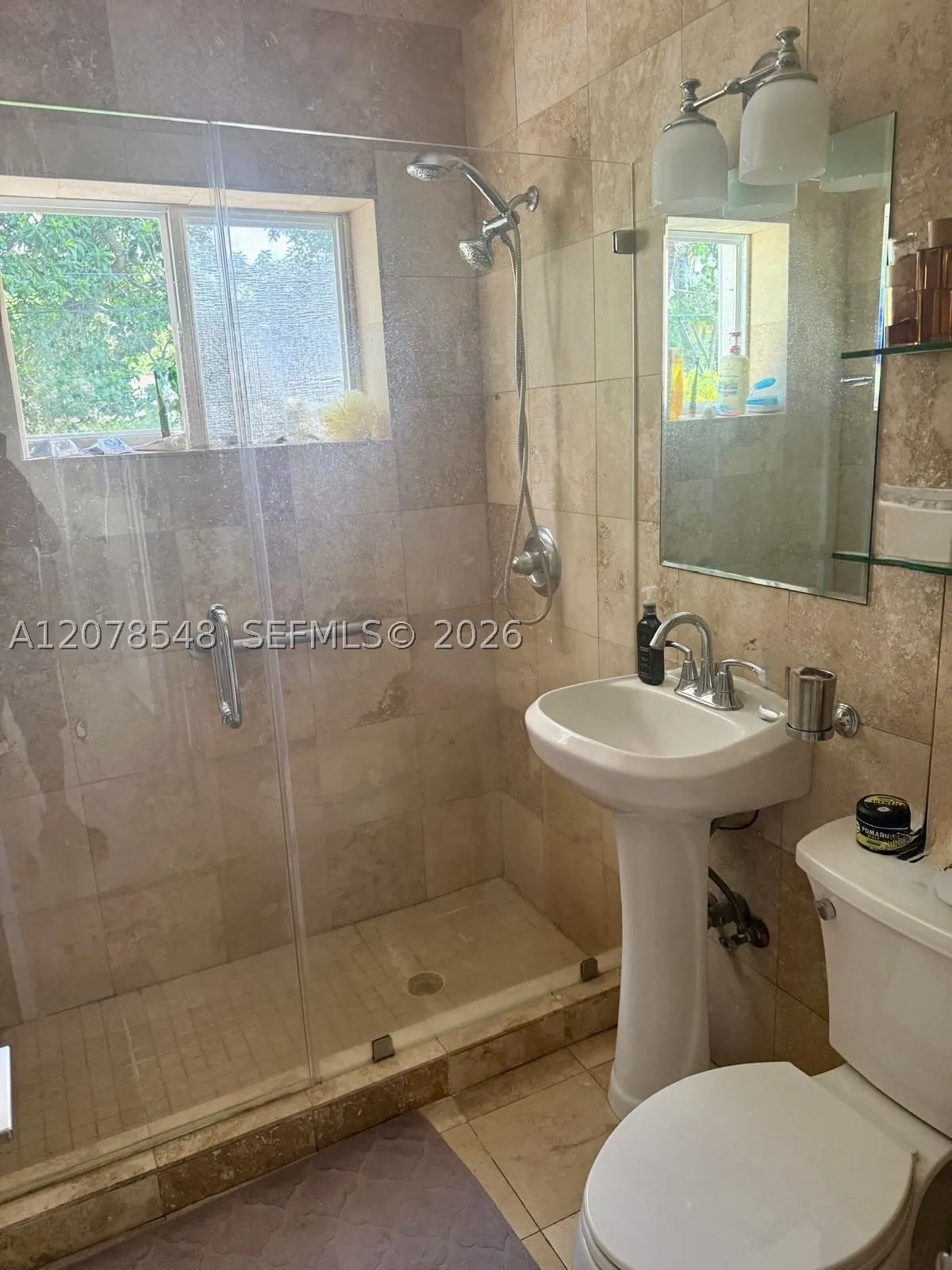 270 NE 169th St
