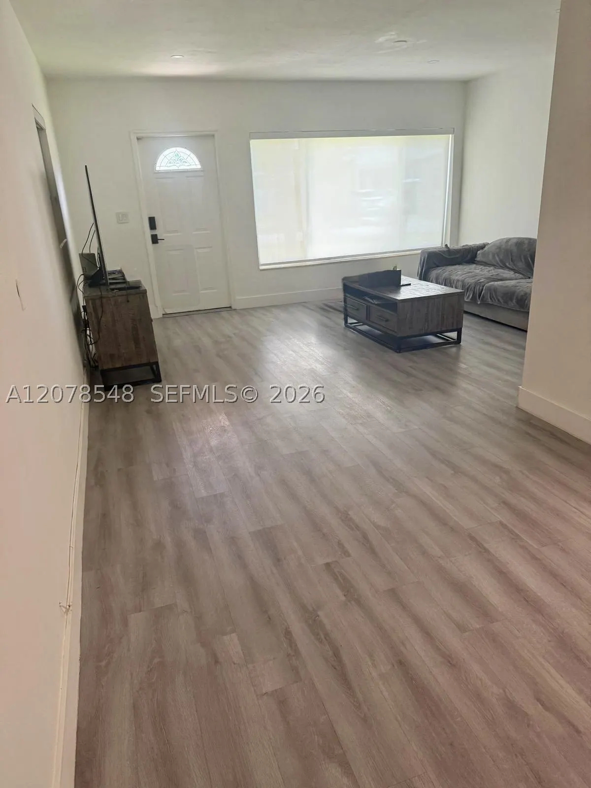 270 NE 169th St