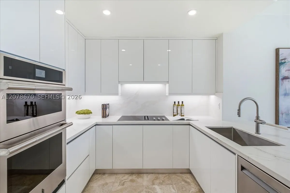 13633 Deering Bay Dr #256