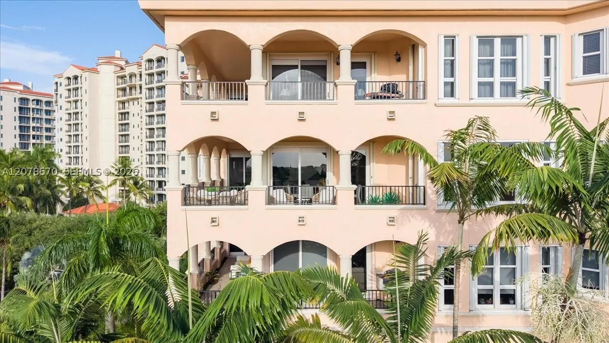 13633 Deering Bay Dr #256