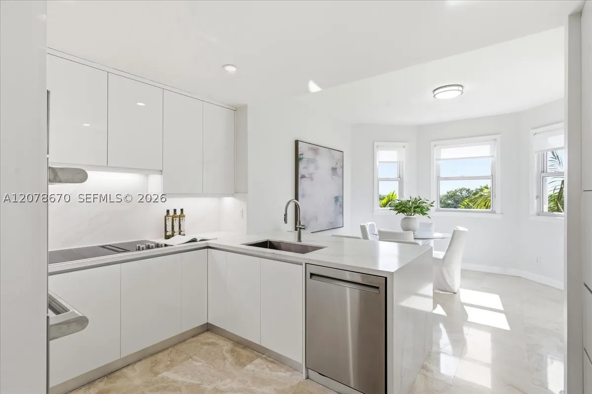 13633 Deering Bay Dr #256