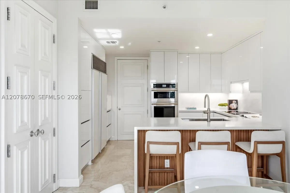 13633 Deering Bay Dr #256