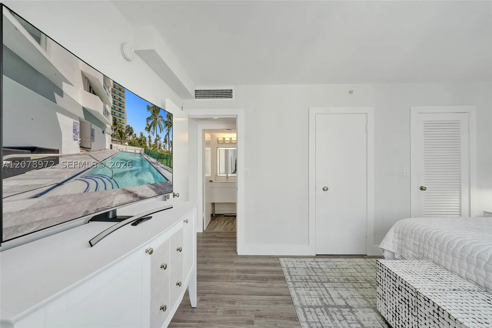 9195 Collins Ave #1109