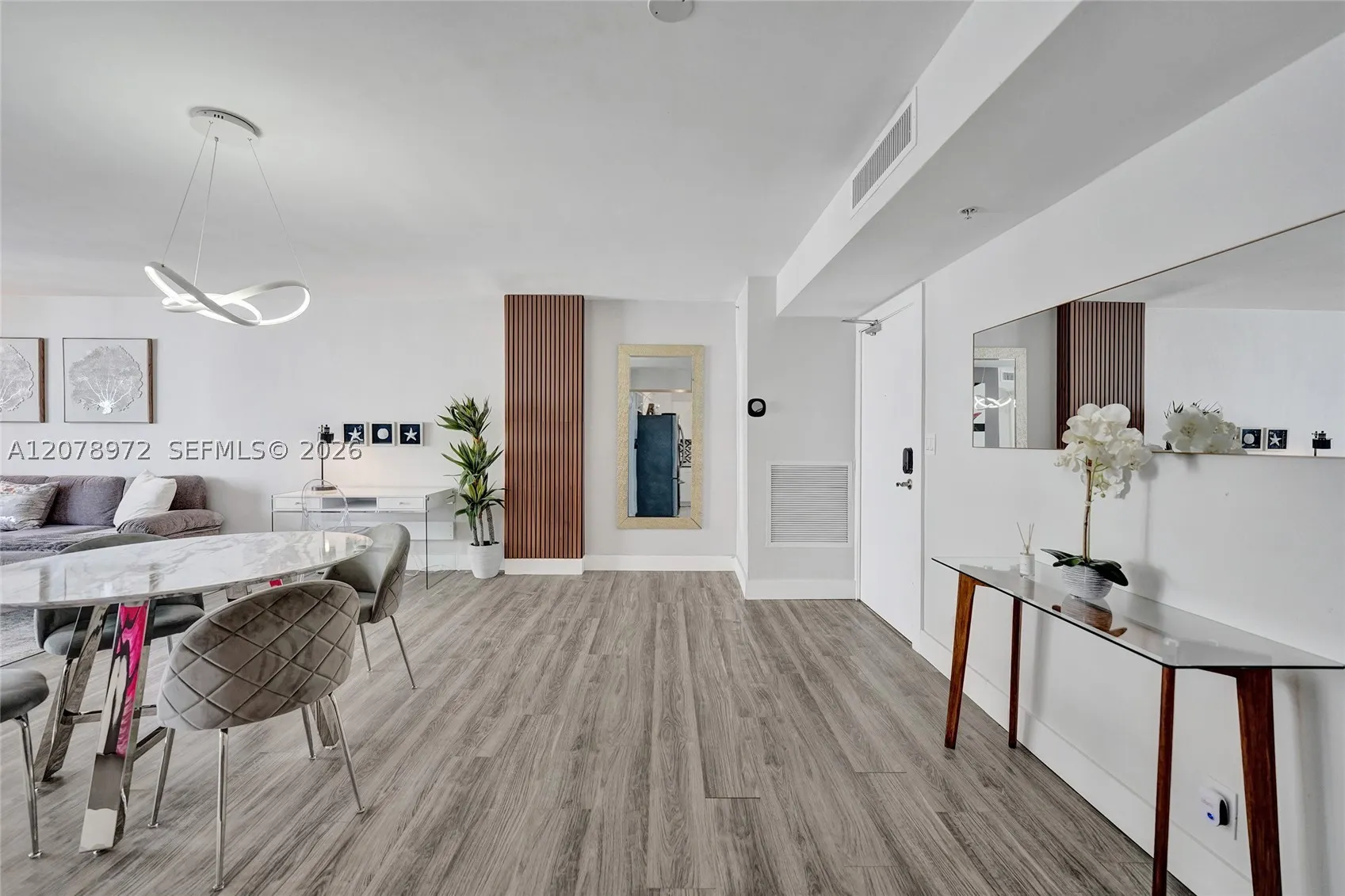 9195 Collins Ave #1109