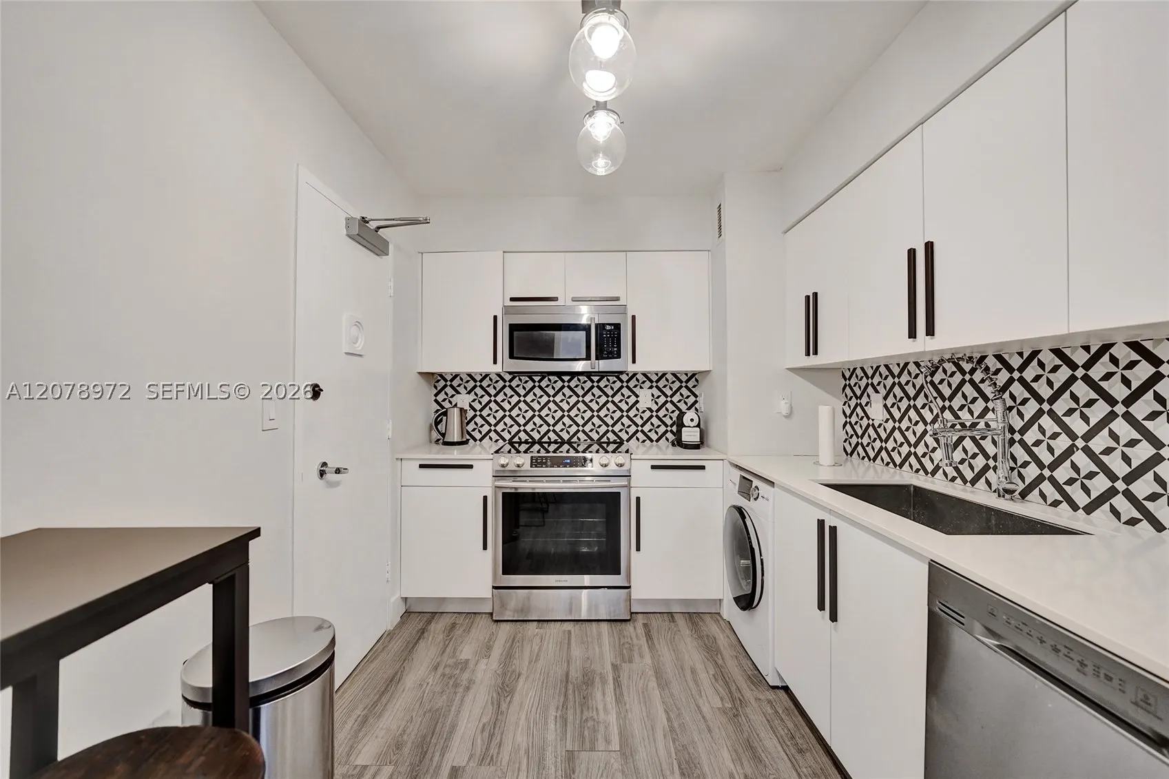 9195 Collins Ave #1109