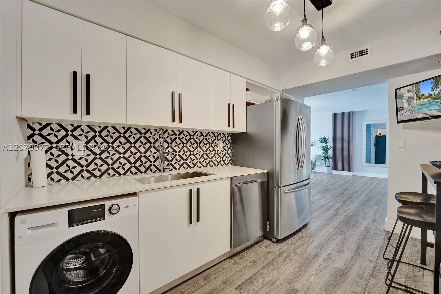 9195 Collins Ave #1109