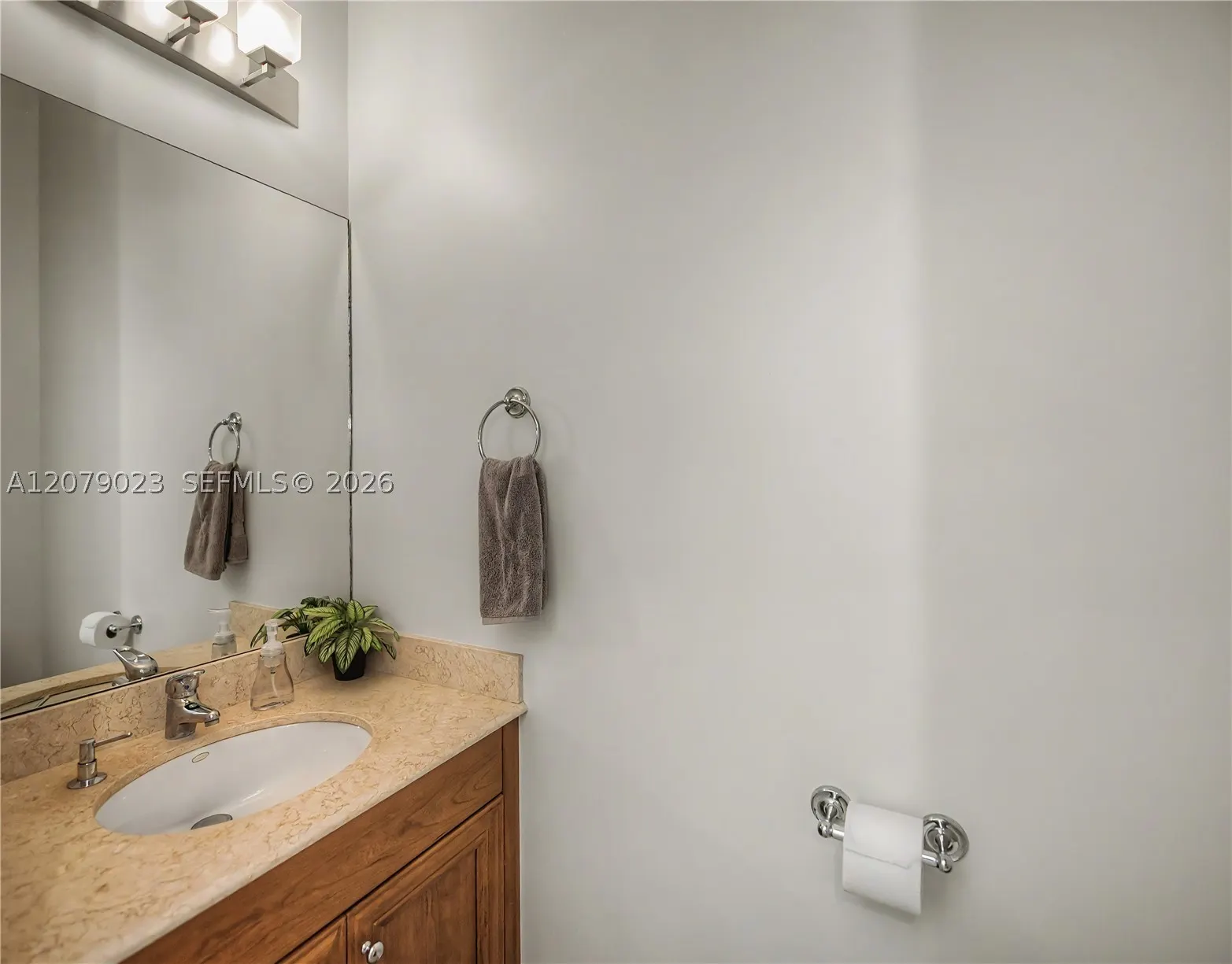 4033 Oak Haven Dr.