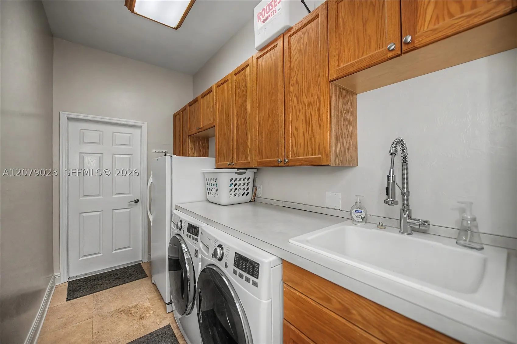 4033 Oak Haven Dr.