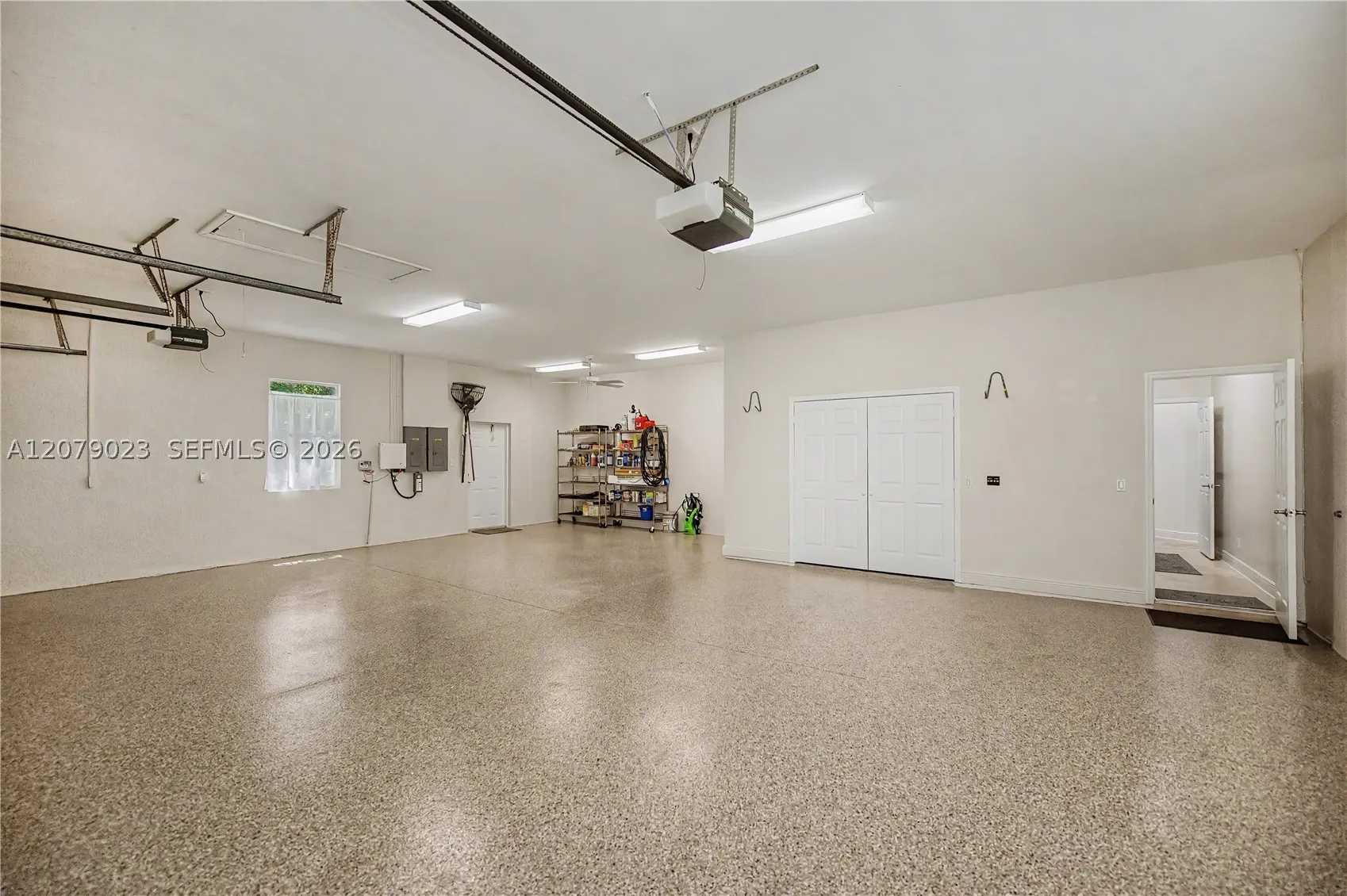 4033 Oak Haven Dr.
