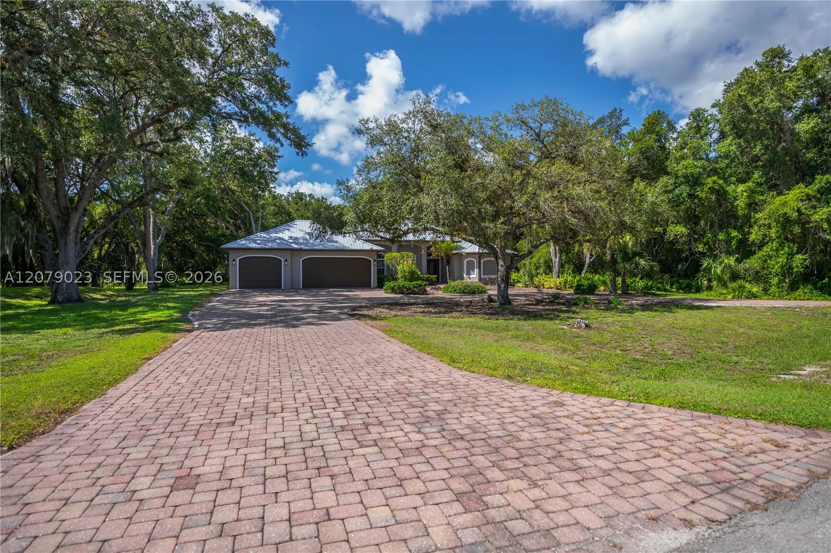 4033 Oak Haven Dr.