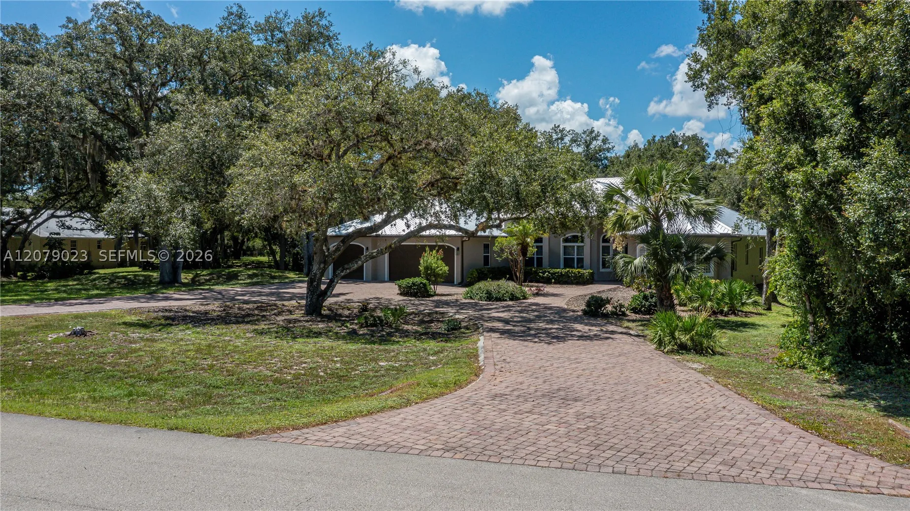 4033 Oak Haven Dr.