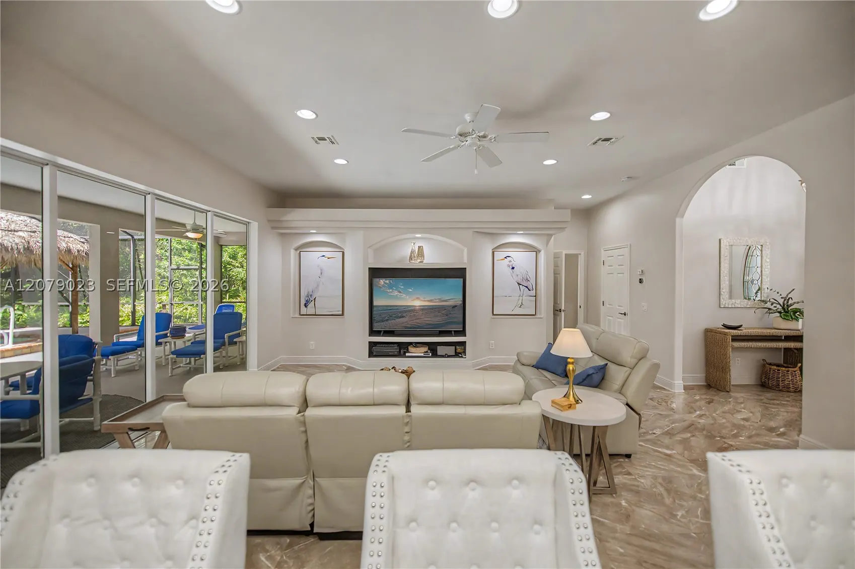 4033 Oak Haven Dr.