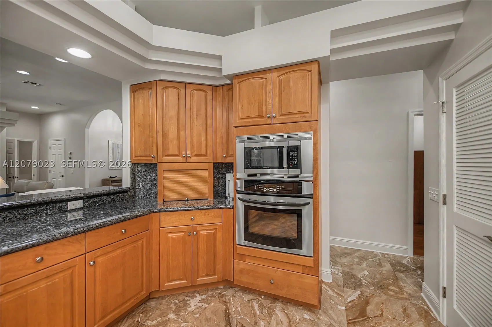 4033 Oak Haven Dr.