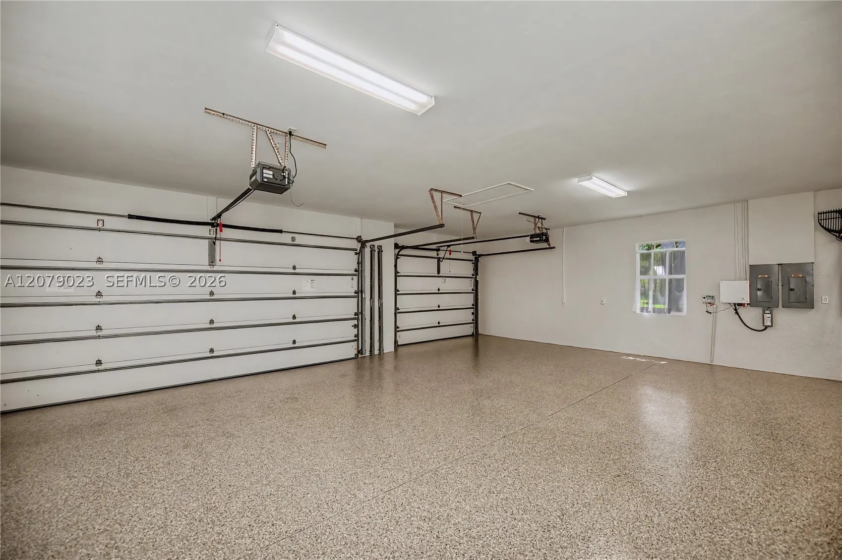 4033 Oak Haven Dr.