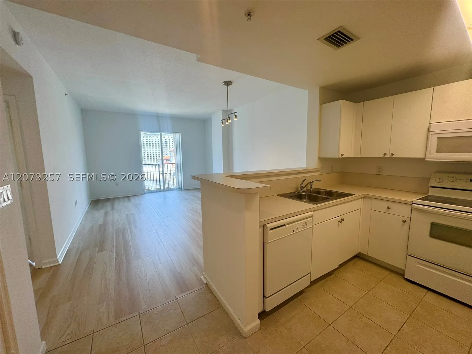 10 Aragon Ave #1008