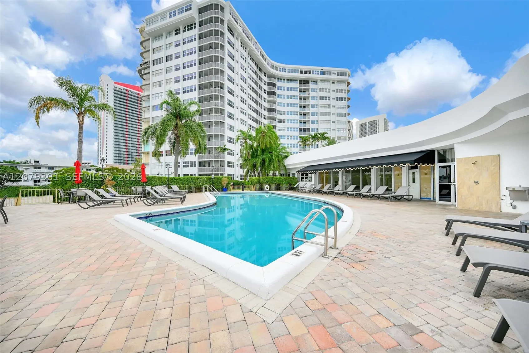 100 Golden Isles Dr #109