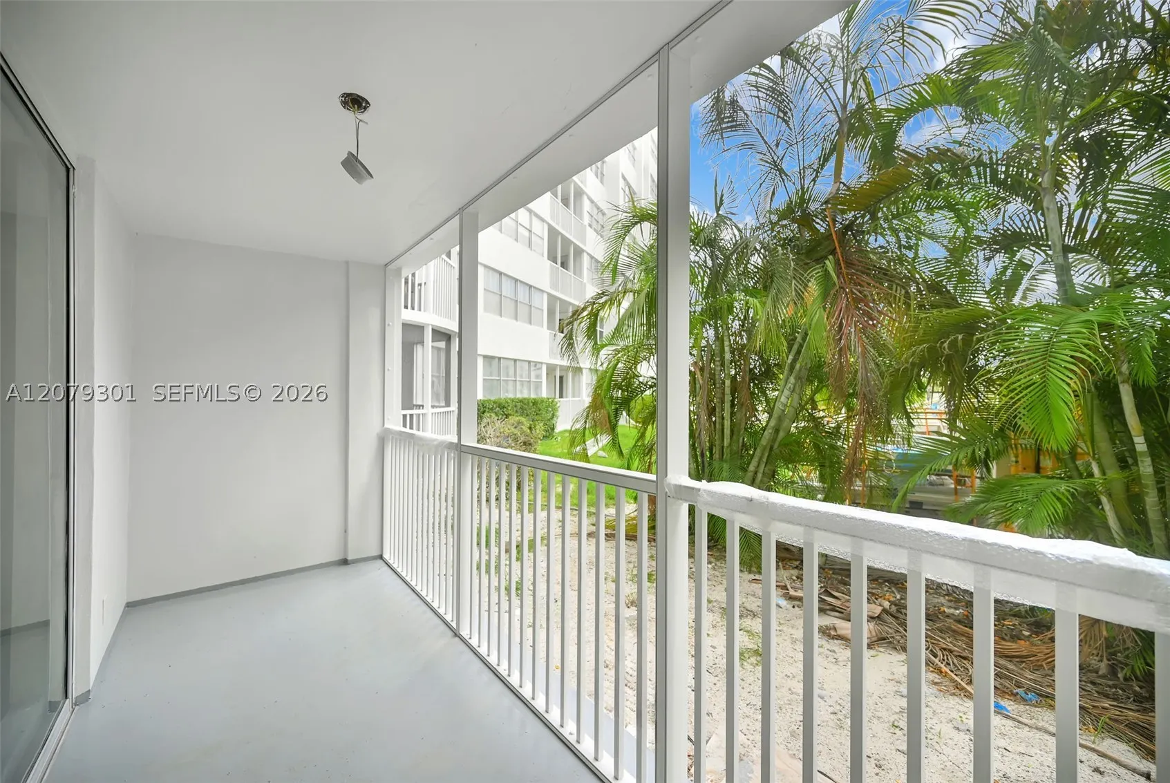 100 Golden Isles Dr #109