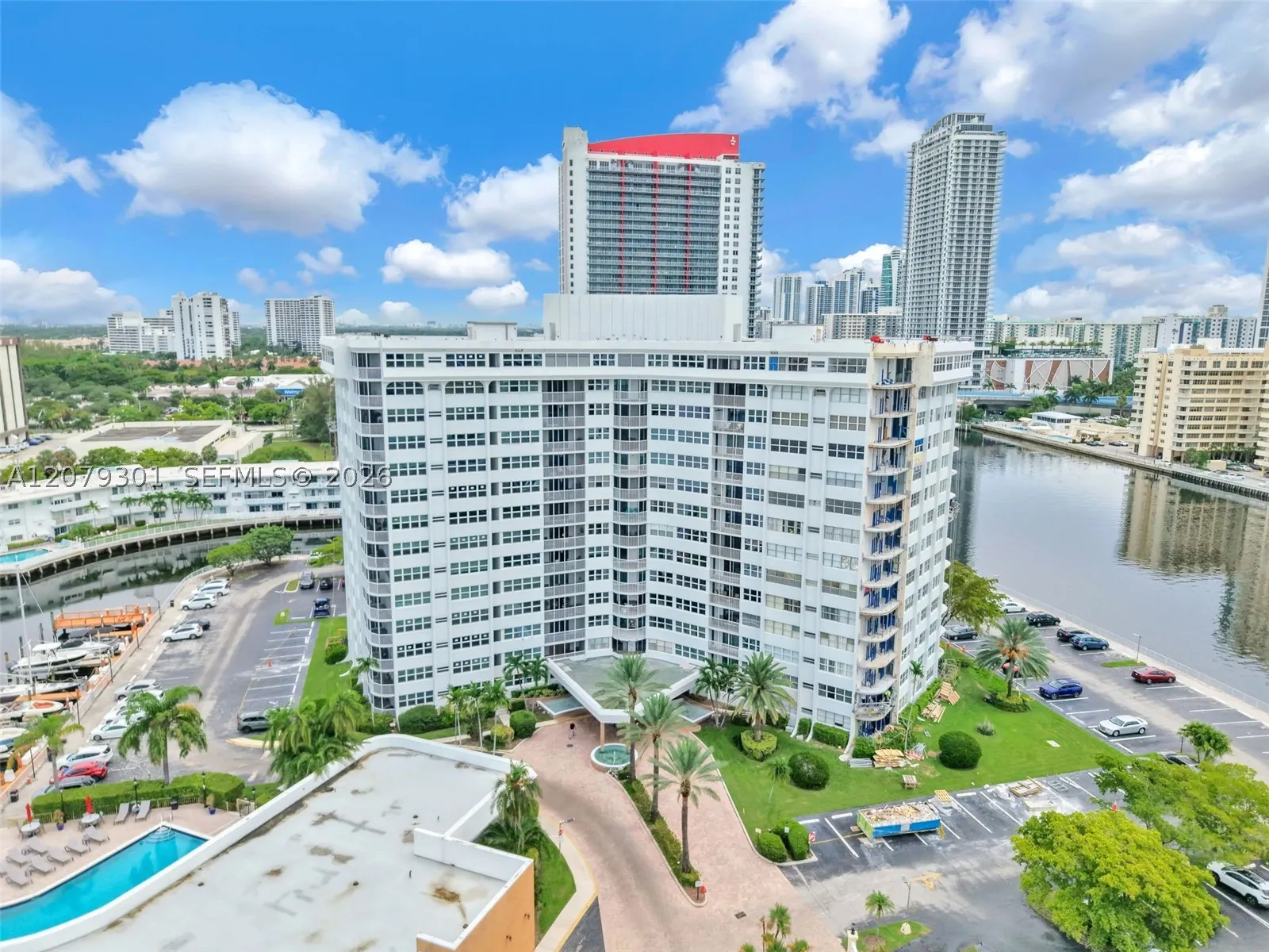 100 Golden Isles Dr #109