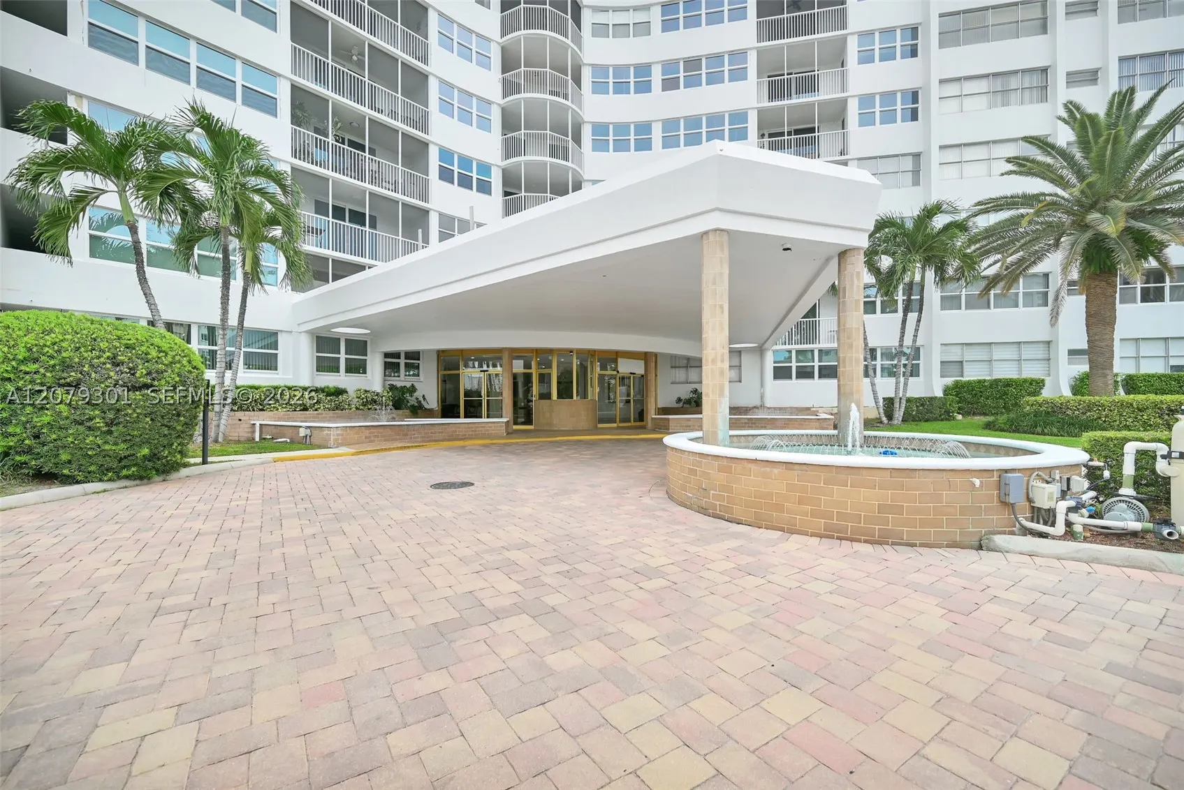 100 Golden Isles Dr #109