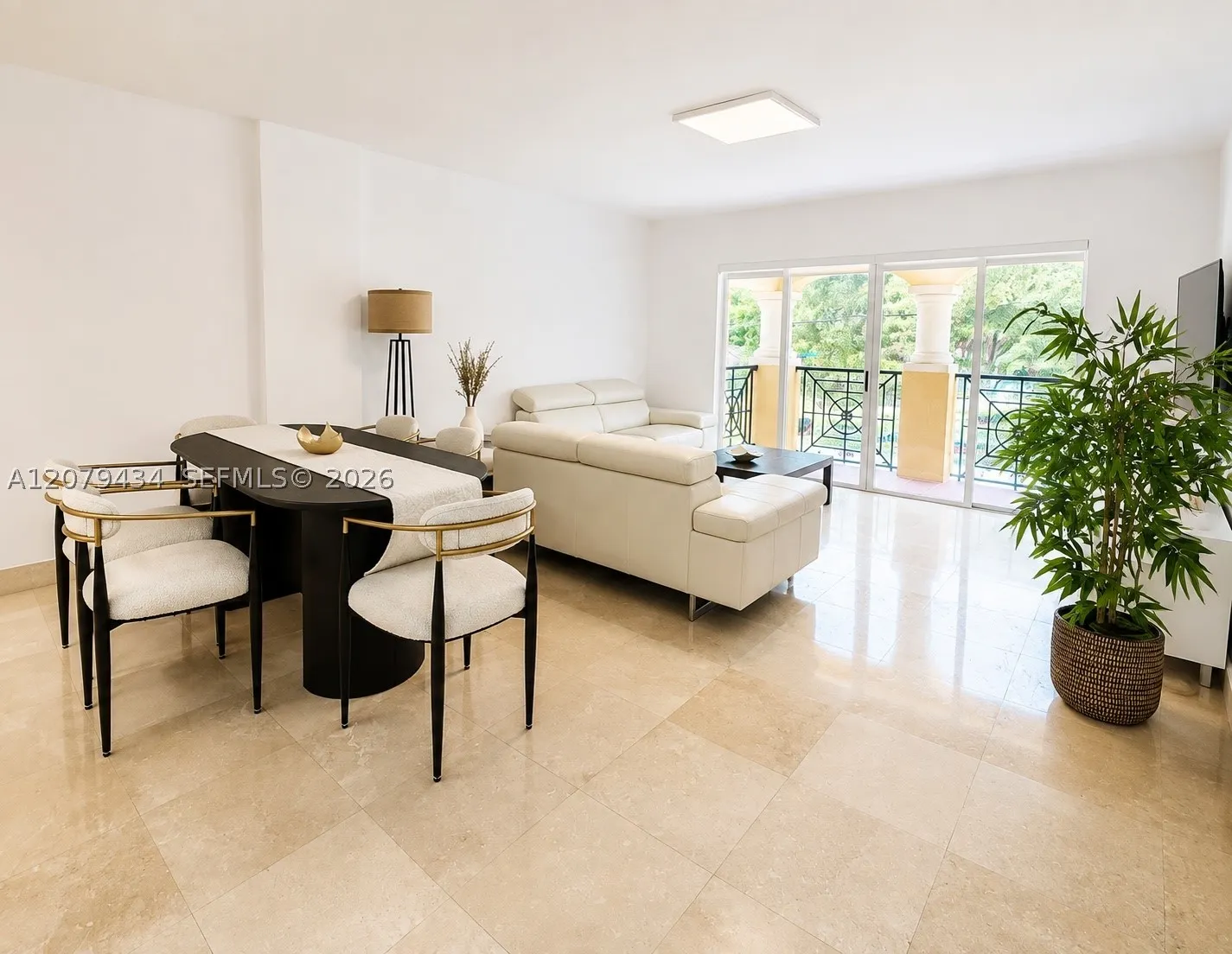 101 Sidonia Ave #205