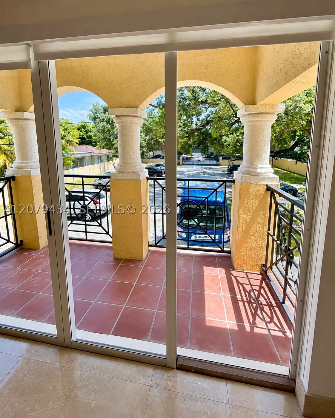 101 Sidonia Ave #205