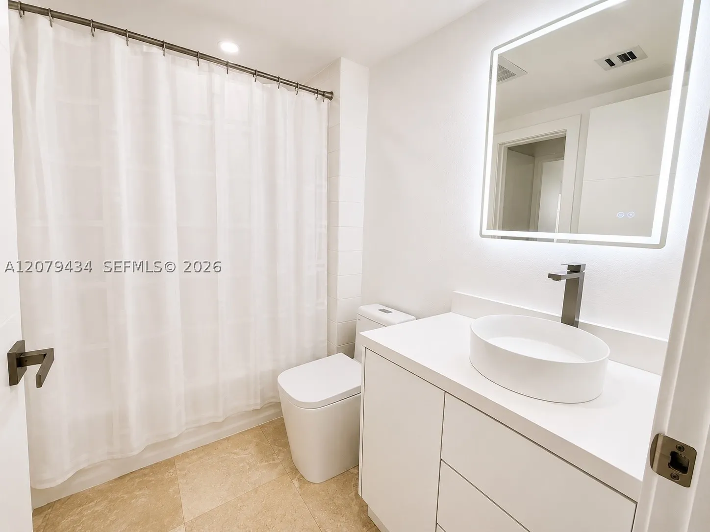 101 Sidonia Ave #205