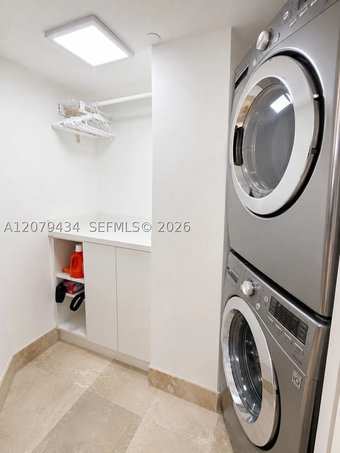 101 Sidonia Ave #205