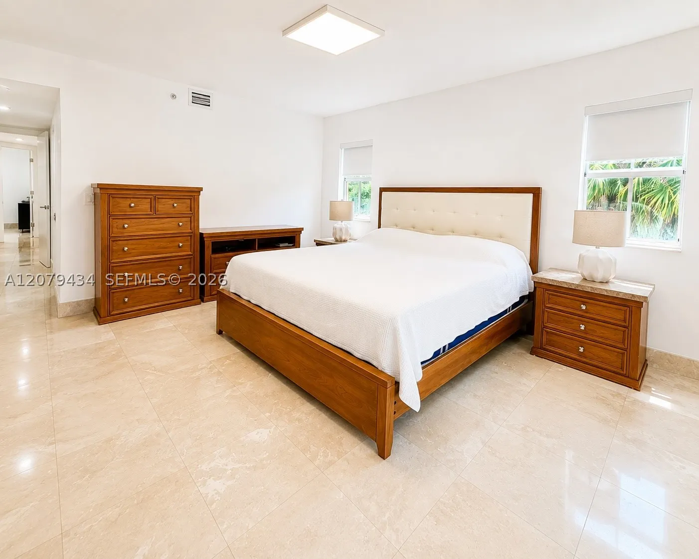 101 Sidonia Ave #205