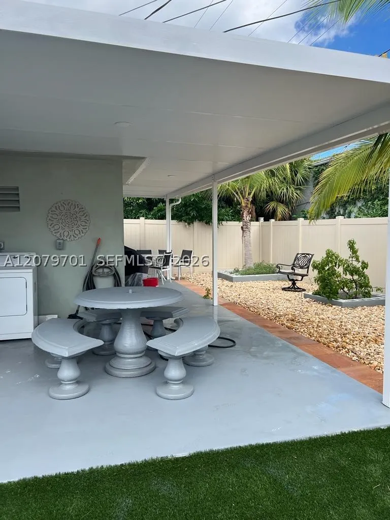 337 Phippen Waiters Rd