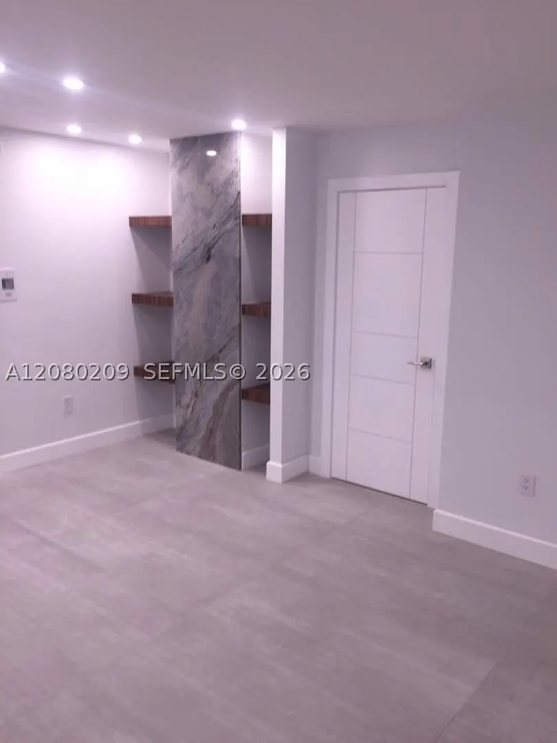 9801 Collins Ave #12Q