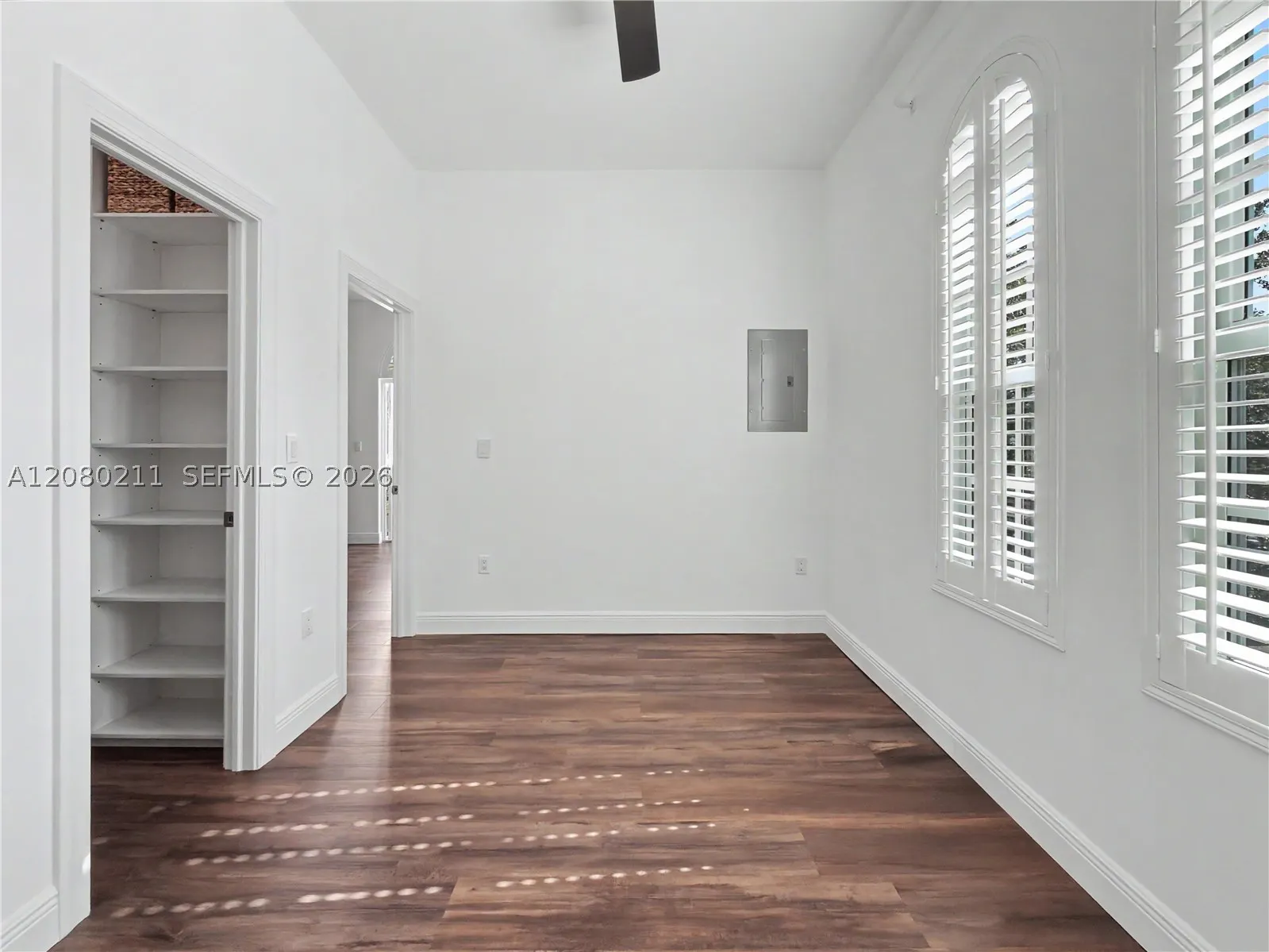111 Edgewater Dr #3B