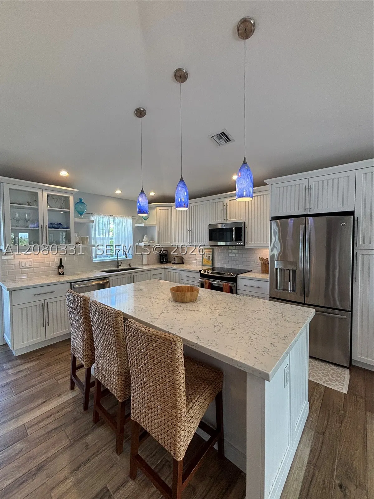 102 Venetian Dr