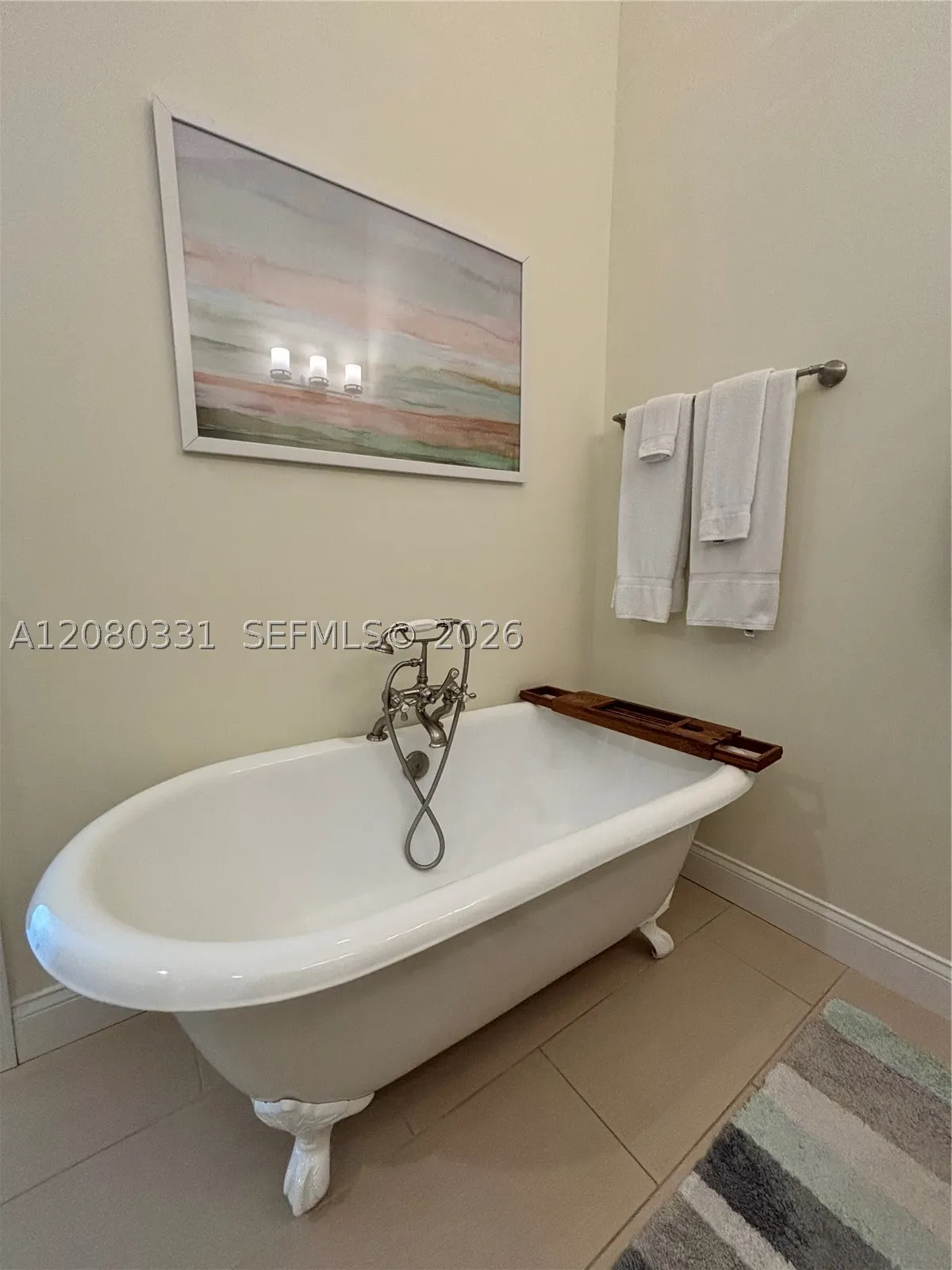 102 Venetian Dr